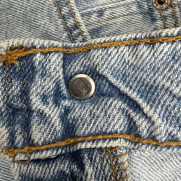 Vintage Levi Denim Jean Shorts Size Slim 14 mis - Picture 9 of 12